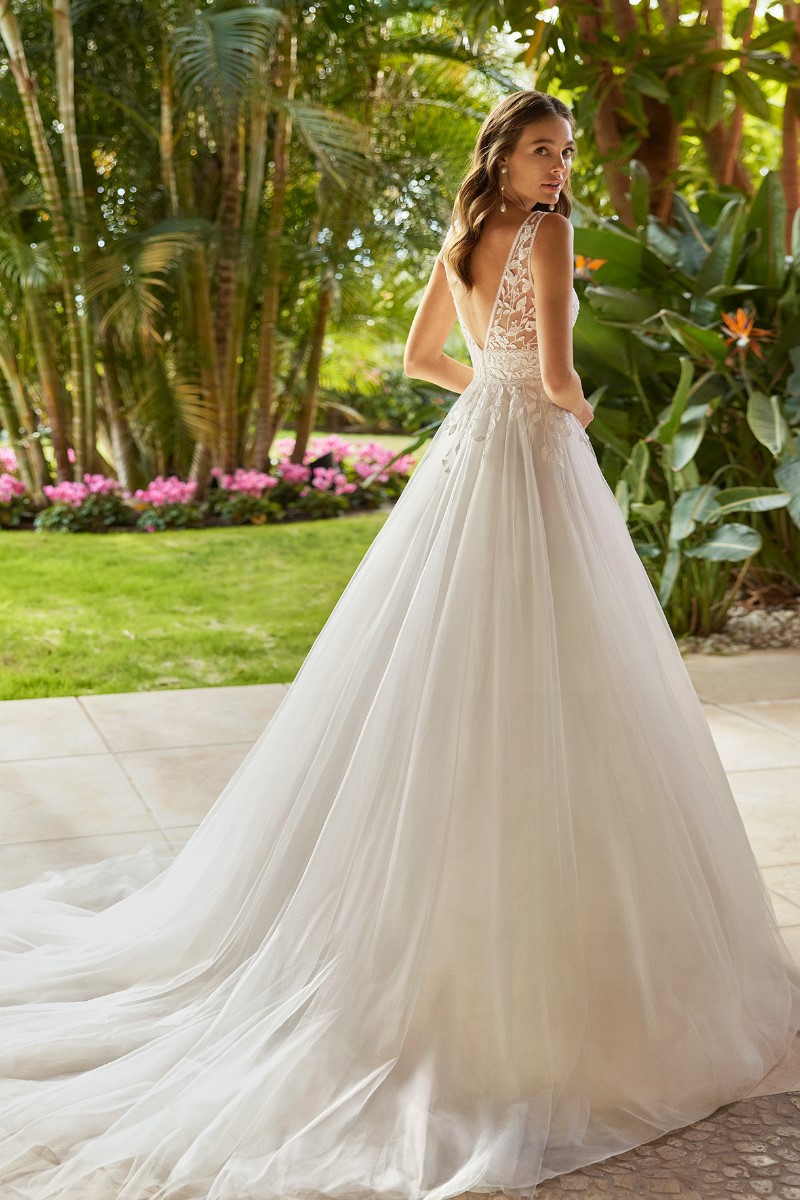 brautmode livia - bridal collection - dress 23 10-2