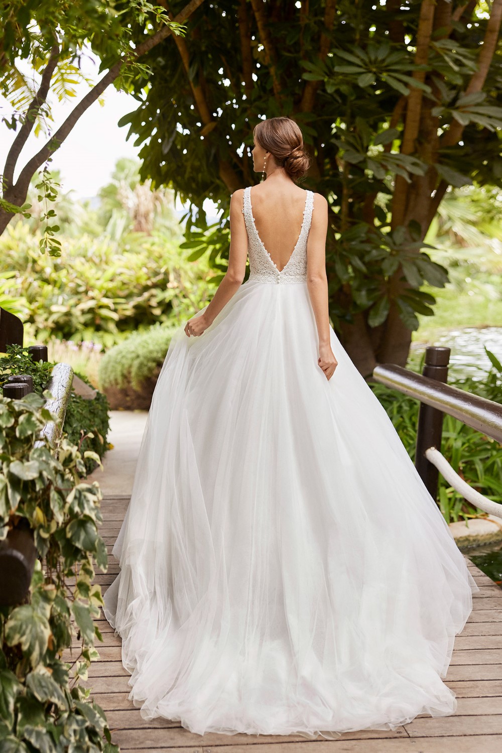 brautmode livia - bridal collection 23 - dress 18-2