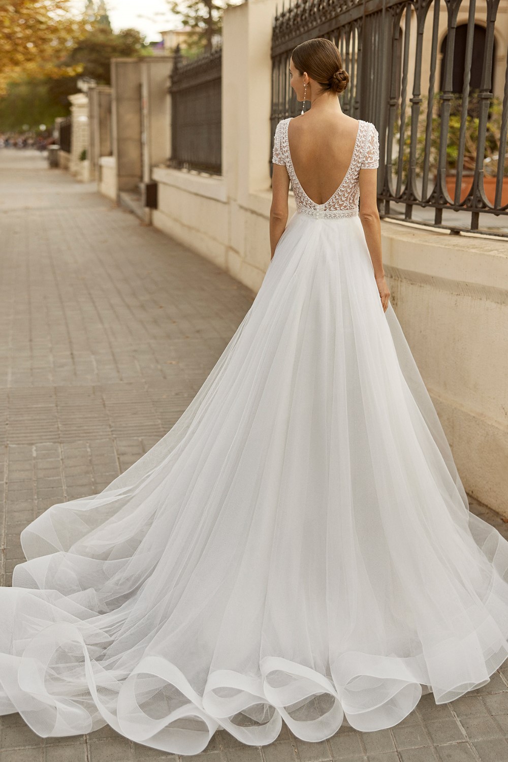 brautmode livia - bridal collection 23 - dress 5-2